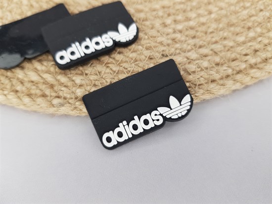 Нашивка силиконовая "ADIDAS" (3см*1,8см) 10007335 - фото 20212