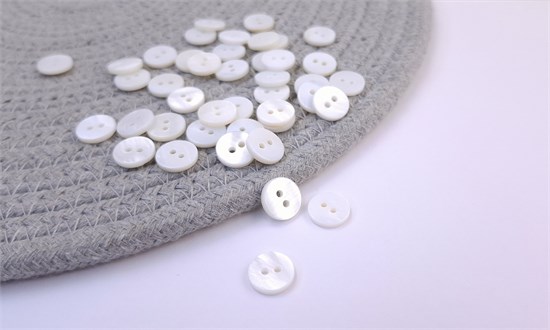 Пуговица перламутр, цв. белый,  11мм 10005686