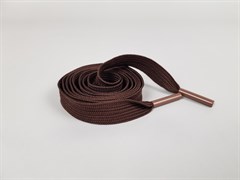 Шнур плоский пэ,с металлическим наконечником ,16мм ,цв.шоколад, дл.140см - фото 20520